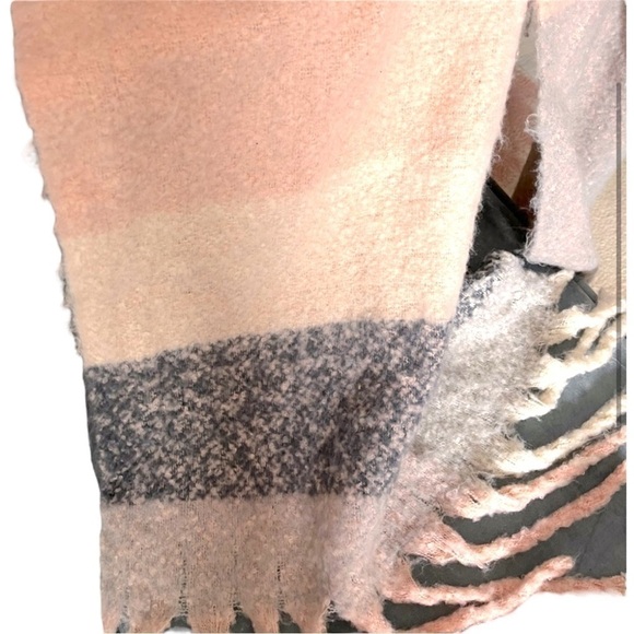 Pastel Pink Plaid Blanket Scarf or Wrap - Picture 3 of 5